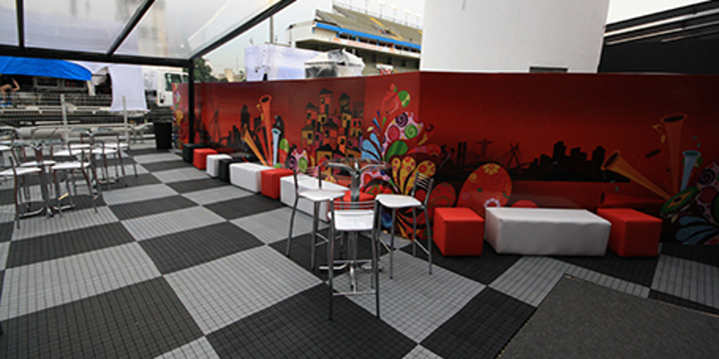 Pisos para eventos: Como este recurso pode valorizar o seu espaço